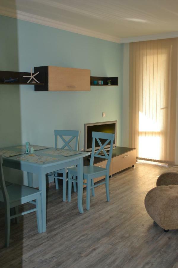 Aquamarine Apartment
